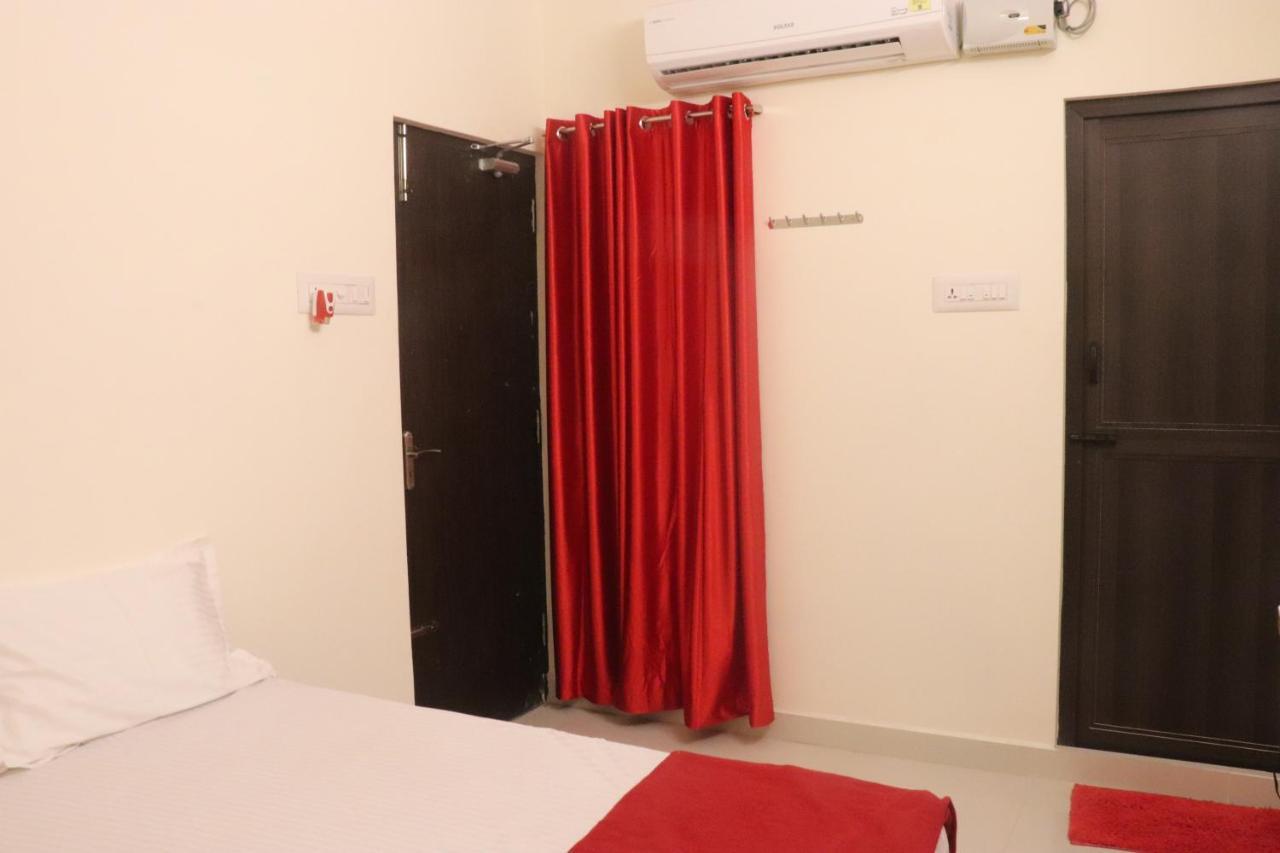 Grand Suites Srirangam Tiruchirappalli ภายนอก รูปภาพ